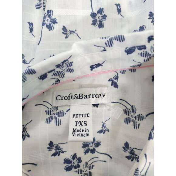 Croft & Barrow Petite PXS White & Navy Floral Button-Up Shirt Top for womwn, NWT - Picture 3 of 8